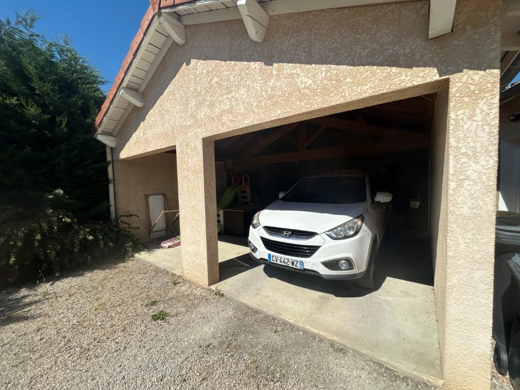 MAISON A VENDRE - MONTBRISON - 122.6 m2 - 185 000 &euro;