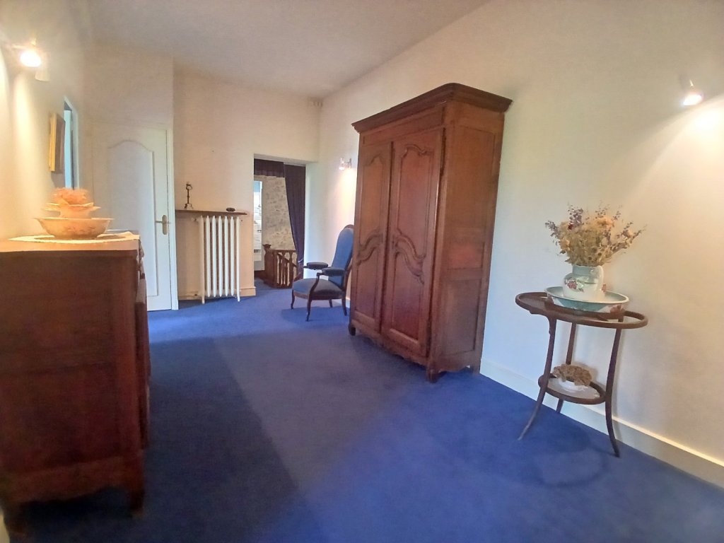 MAISON A VENDRE - ROZIER EN DONZY - 309.17 m2 - 185 000 &euro;