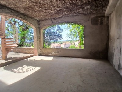 MAISON A VENDRE - ROZIER EN DONZY - 309.17 m2 - 185 000 €