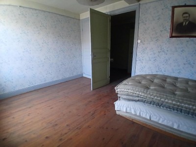 MAISON A VENDRE - ROZIER EN DONZY - 156.06 m2 - 55 000 &euro;