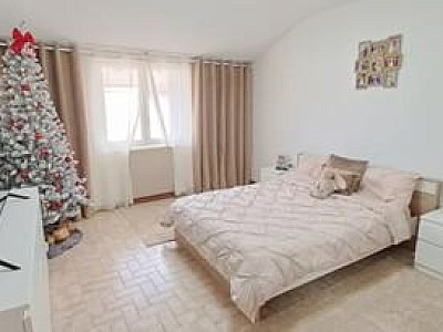 STUDIO A LOUER - CHAZELLES SUR LYON - 37.66 m2 - 429 € charges comprises par mois