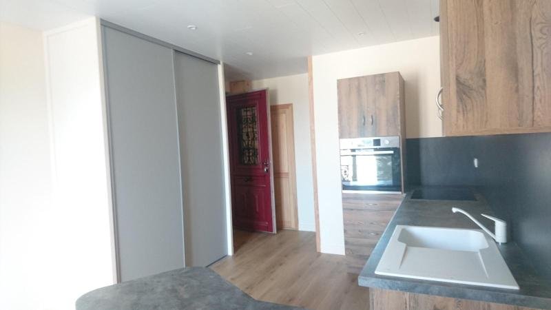 STUDIO A LOUER - FEURS - 36 m2 - 435 &euro; charges comprises par mois
