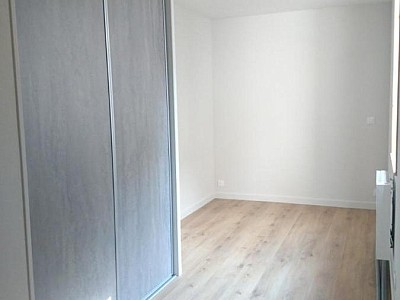 STUDIO A LOUER - FEURS - 36 m2 - 435 € charges comprises par mois