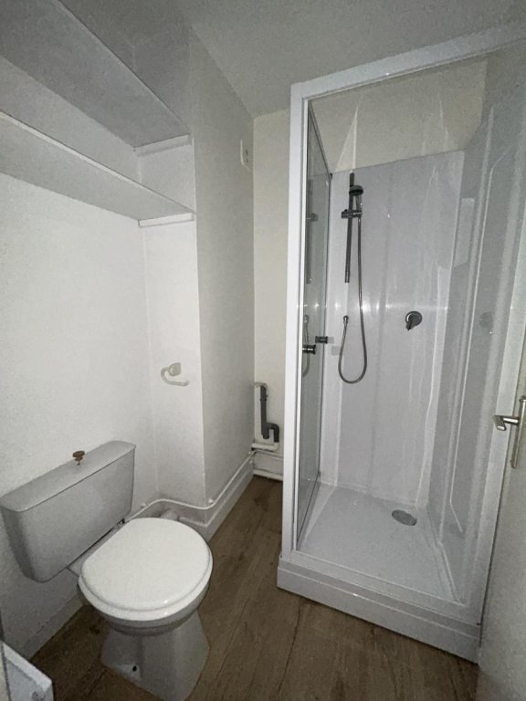 STUDIO A LOUER - MONTBRISON - 21.52 m2 - 313 &euro; charges comprises par mois