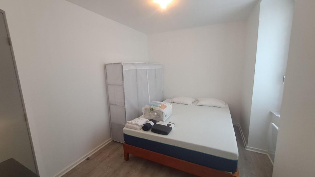 STUDIO A LOUER - ST SYMPHORIEN SUR COISE - 31.4 m2 - 490 &euro; charges comprises par mois