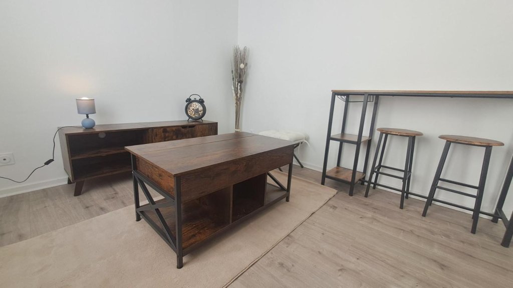STUDIO A LOUER - ST SYMPHORIEN SUR COISE - 31.4 m2 - 490 &euro; charges comprises par mois