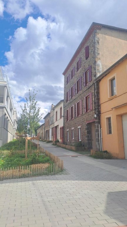 STUDIO A LOUER - ST SYMPHORIEN SUR COISE - 31.4 m2 - 490 &euro; charges comprises par mois