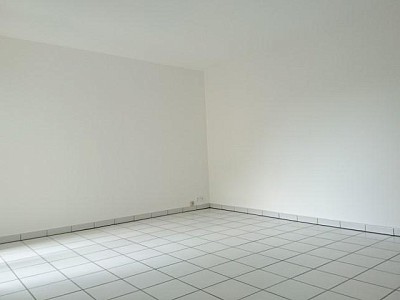 STUDIO A LOUER - SURY LE COMTAL - 38.02 m2 - 440 &euro; charges comprises par mois