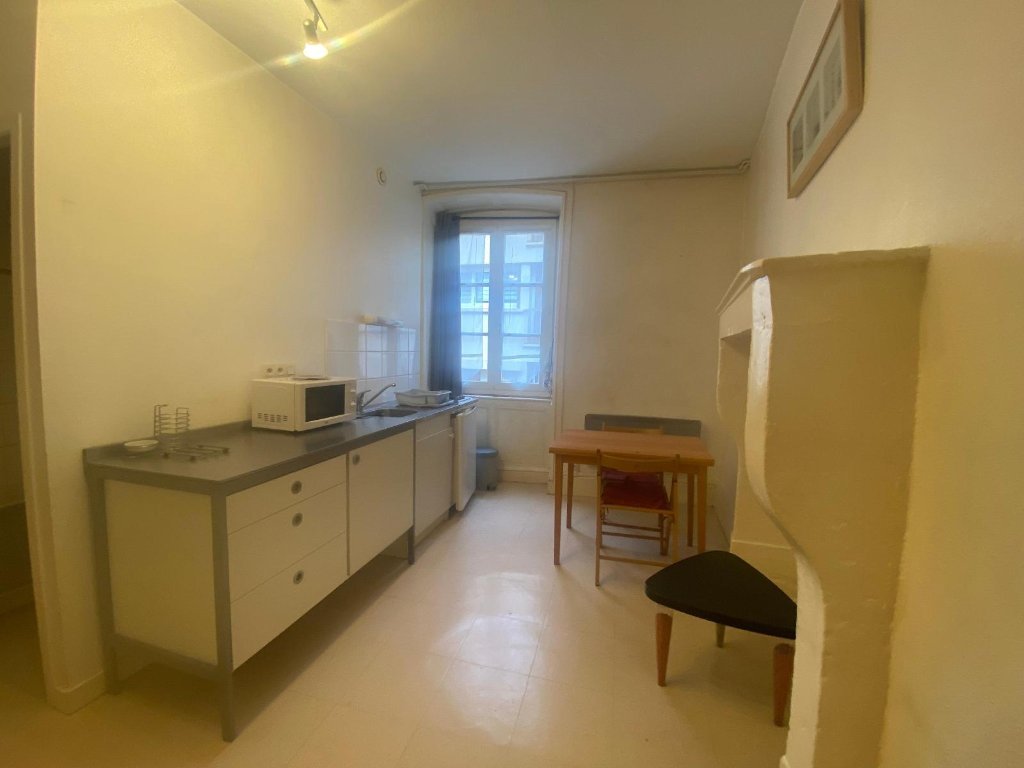 STUDIO A VENDRE - MONTBRISON - 22.16 m2 - 48 000 &euro;