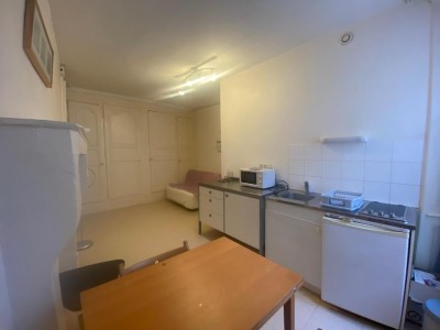 STUDIO A VENDRE - MONTBRISON - 22.16 m2 - 48 000 €
