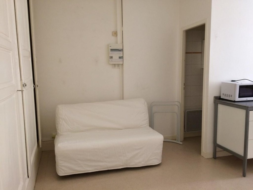 STUDIO A VENDRE - MONTBRISON - 22.16 m2 - 48 000 &euro;