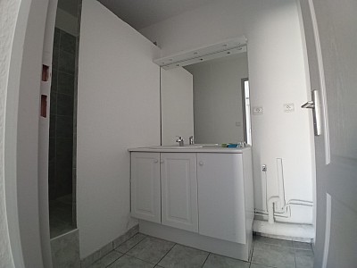 APPARTEMENT T1 A LOUER - BOEN SUR LIGNON - 32.98 m2 - 366 € charges comprises par mois