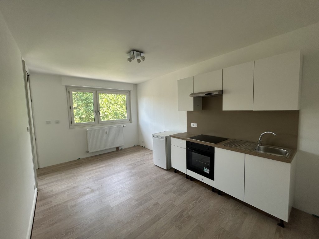 APPARTEMENT T1 A LOUER - MONTBRISON - 34.26 m2 - 526 &euro; charges comprises par mois