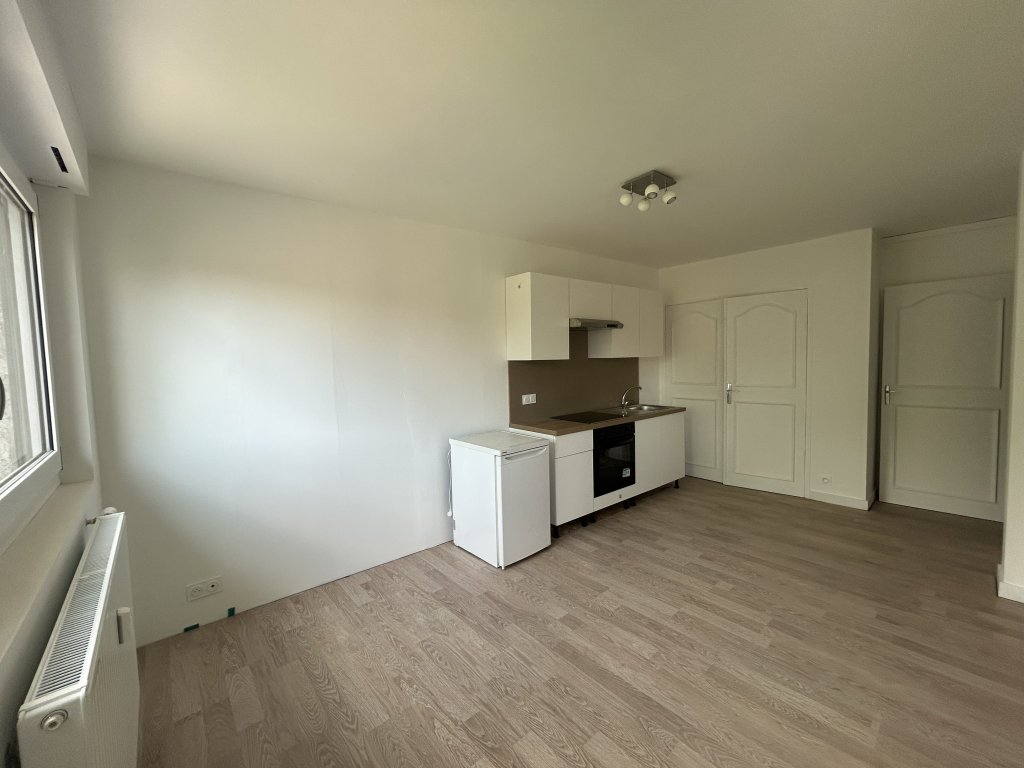 APPARTEMENT T1 A LOUER - MONTBRISON - 34.26 m2 - 526 &euro; charges comprises par mois