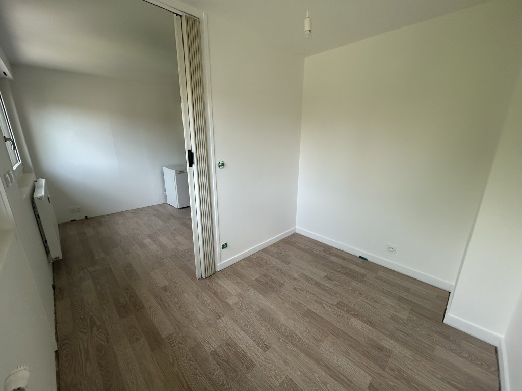 APPARTEMENT T1 A LOUER - MONTBRISON - 34.26 m2 - 526 &euro; charges comprises par mois