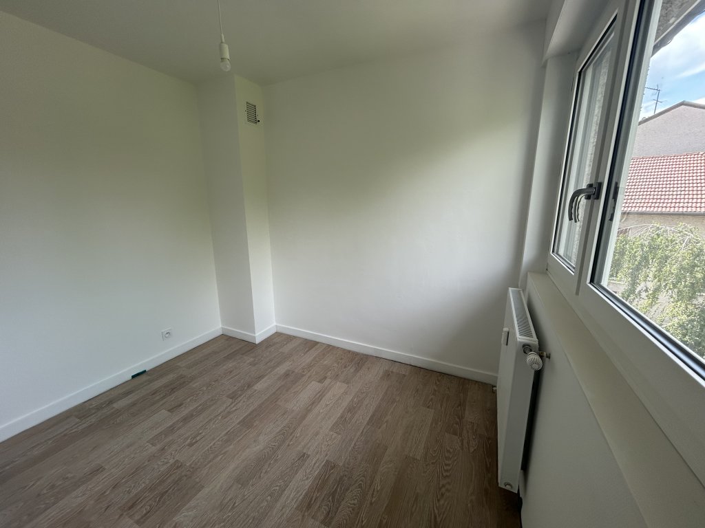APPARTEMENT T1 A LOUER - MONTBRISON - 34.26 m2 - 526 &euro; charges comprises par mois