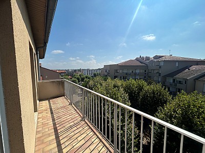 APPARTEMENT T1 A LOUER - MONTBRISON - 32.3 m2 - 436 € charges comprises par mois