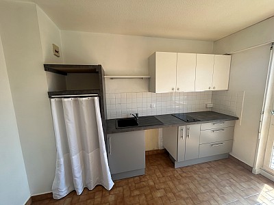 APPARTEMENT T1 A LOUER - MONTBRISON - 32.3 m2 - 436 € charges comprises par mois