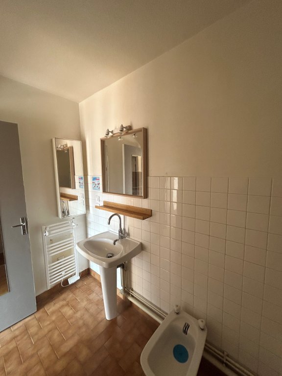 APPARTEMENT T1 A LOUER - MONTBRISON - 32.3 m2 - 436 &euro; charges comprises par mois