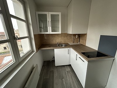 APPARTEMENT T1 A LOUER - MONTBRISON - 21.2 m2 - 313 &euro; charges comprises par mois
