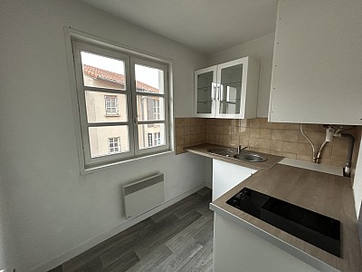 APPARTEMENT T1 A LOUER - MONTBRISON - 21.2 m2 - 313 &euro; charges comprises par mois