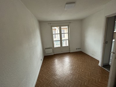 APPARTEMENT T1 A LOUER - MONTBRISON - 21.2 m2 - 313 &euro; charges comprises par mois