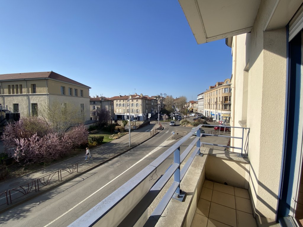 APPARTEMENT T1 A LOUER - MONTBRISON - 40.16 m2 - 516 &euro; charges comprises par mois
