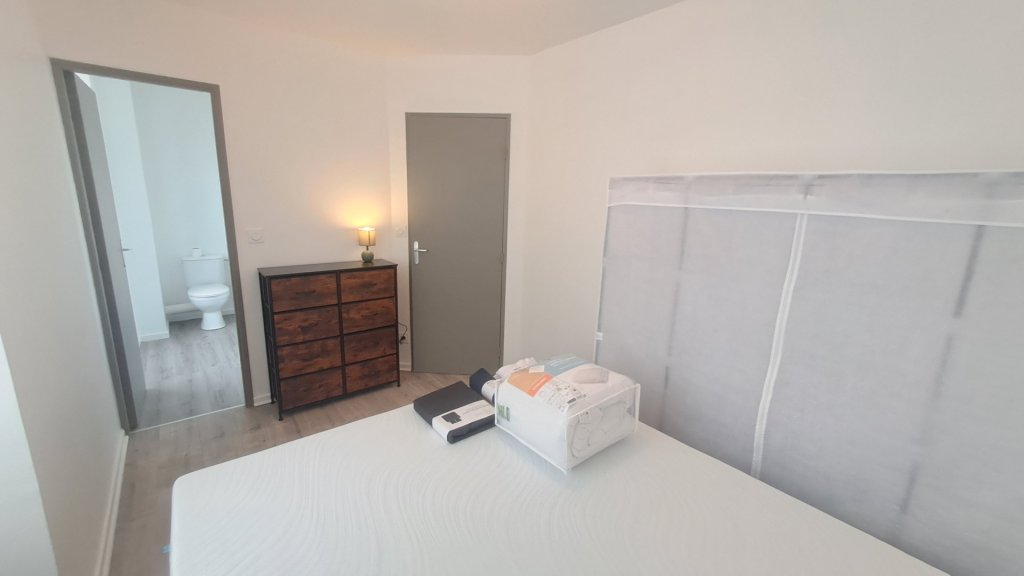 APPARTEMENT T1 A LOUER - ST SYMPHORIEN SUR COISE - 31.4 m2 - 490 &euro; charges comprises par mois