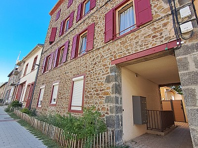 APPARTEMENT T1 A LOUER - ST SYMPHORIEN SUR COISE - 31.4 m2 - 490 € charges comprises par mois