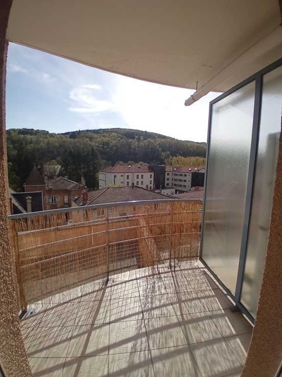 APPARTEMENT T2 A LOUER - BOEN SUR LIGNON - 47.85 m2 - 608 &euro; charges comprises par mois
