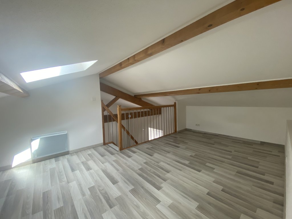 APPARTEMENT T2 A LOUER - BOISSET LES MONTROND - 41.5 m2 - 570 &euro; charges comprises par mois