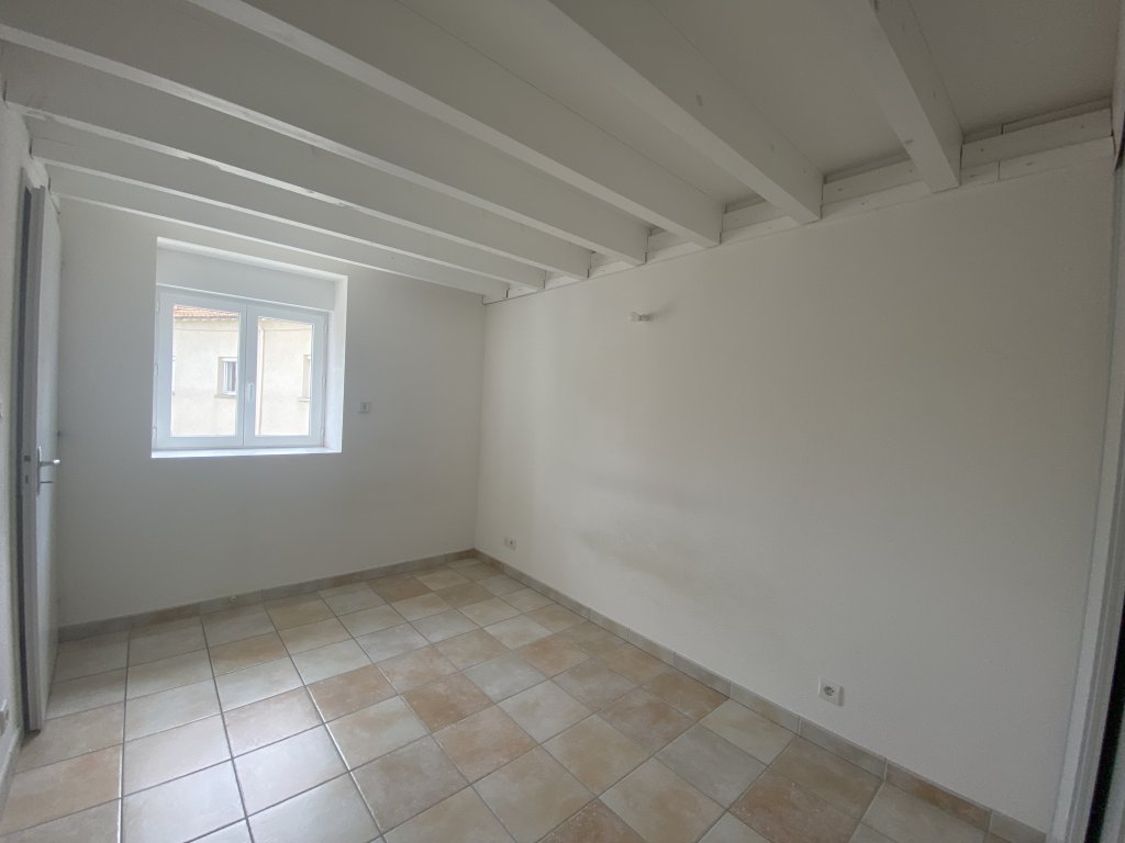 APPARTEMENT T2 A LOUER - BOISSET LES MONTROND - 41.5 m2 - 570 &euro; charges comprises par mois
