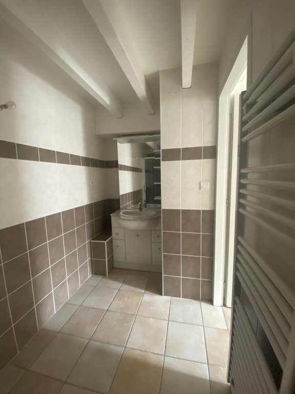 APPARTEMENT T2 A LOUER - BOISSET LES MONTROND - 41.5 m2 - 570 &euro; charges comprises par mois