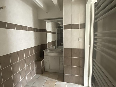 APPARTEMENT T2 A LOUER - BOISSET LES MONTROND - 41.5 m2 - 570 &euro; charges comprises par mois