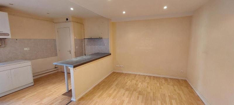 APPARTEMENT T2 A LOUER - CHAZELLES SUR LYON - 41.54 m2 - 349 &euro; charges comprises par mois