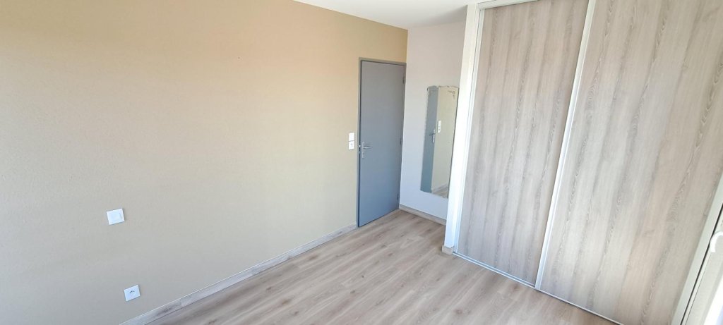 APPARTEMENT T2 A LOUER - CHAZELLES SUR LYON - 51.8 m2 - 660 &euro; charges comprises par mois
