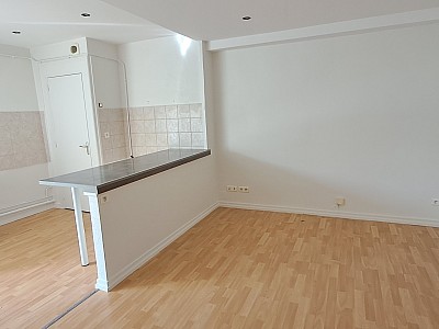 APPARTEMENT T2 A LOUER - CHAZELLES SUR LYON - 41.54 m2 - 360 € charges comprises par mois
