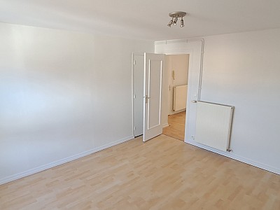 APPARTEMENT T2 A LOUER - CHAZELLES SUR LYON - 41.54 m2 - 360 € charges comprises par mois