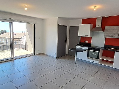 APPARTEMENT T2 A LOUER - CHAZELLES SUR LYON - 51.5 m2 - 660 € charges comprises par mois