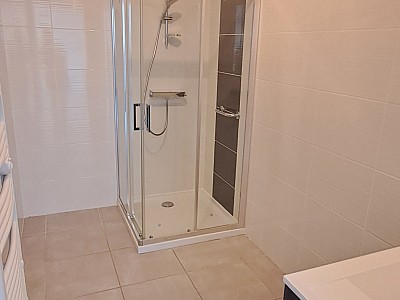 APPARTEMENT T2 A LOUER - CHAZELLES SUR LYON - 51.5 m2 - 660 € charges comprises par mois