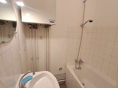 APPARTEMENT T2 A LOUER - CHAZELLES SUR LYON - 41.17 m2 - 368,50 € charges comprises par mois