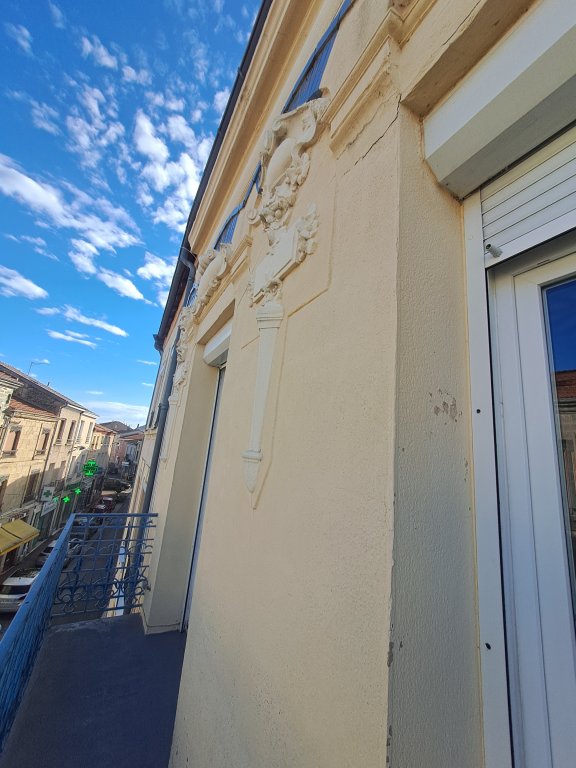 APPARTEMENT T2 A LOUER - CHAZELLES SUR LYON - 36.77 m2 - 440 &euro; charges comprises par mois