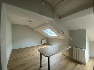 APPARTEMENT T2 A LOUER - FEURS - 33 m2 - 419 € charges comprises par mois