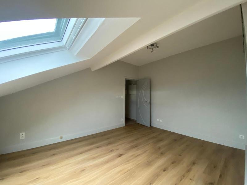 APPARTEMENT T2 A LOUER - FEURS - 33 m2 - 419 &euro; charges comprises par mois