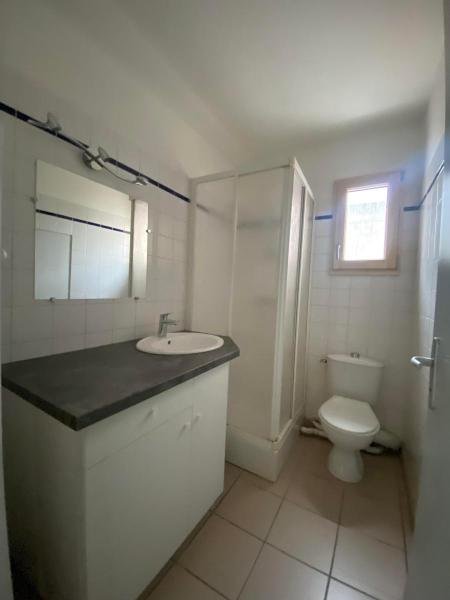 APPARTEMENT T2 A LOUER - FEURS - 33 m2 - 419 &euro; charges comprises par mois