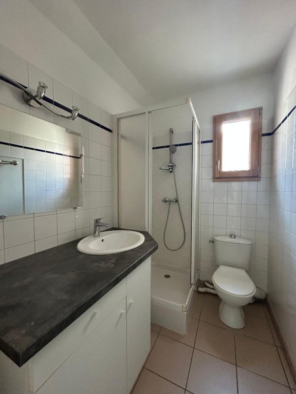 APPARTEMENT T2 A LOUER - FEURS - 33 m2 - 419 &euro; charges comprises par mois