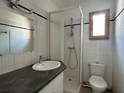 APPARTEMENT T2 A LOUER - FEURS - 33 m2 - 419 &euro; charges comprises par mois