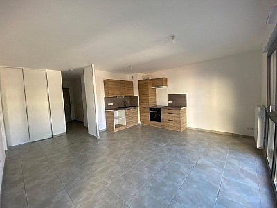 APPARTEMENT T2 A LOUER - FEURS - 46.73 m2 - 600 € charges comprises par mois