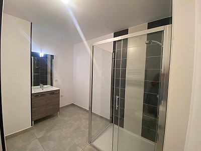 APPARTEMENT T2 A LOUER - FEURS - 46.73 m2 - 600 € charges comprises par mois