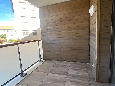APPARTEMENT T2 A LOUER - FEURS - 46.73 m2 - 600 € charges comprises par mois
